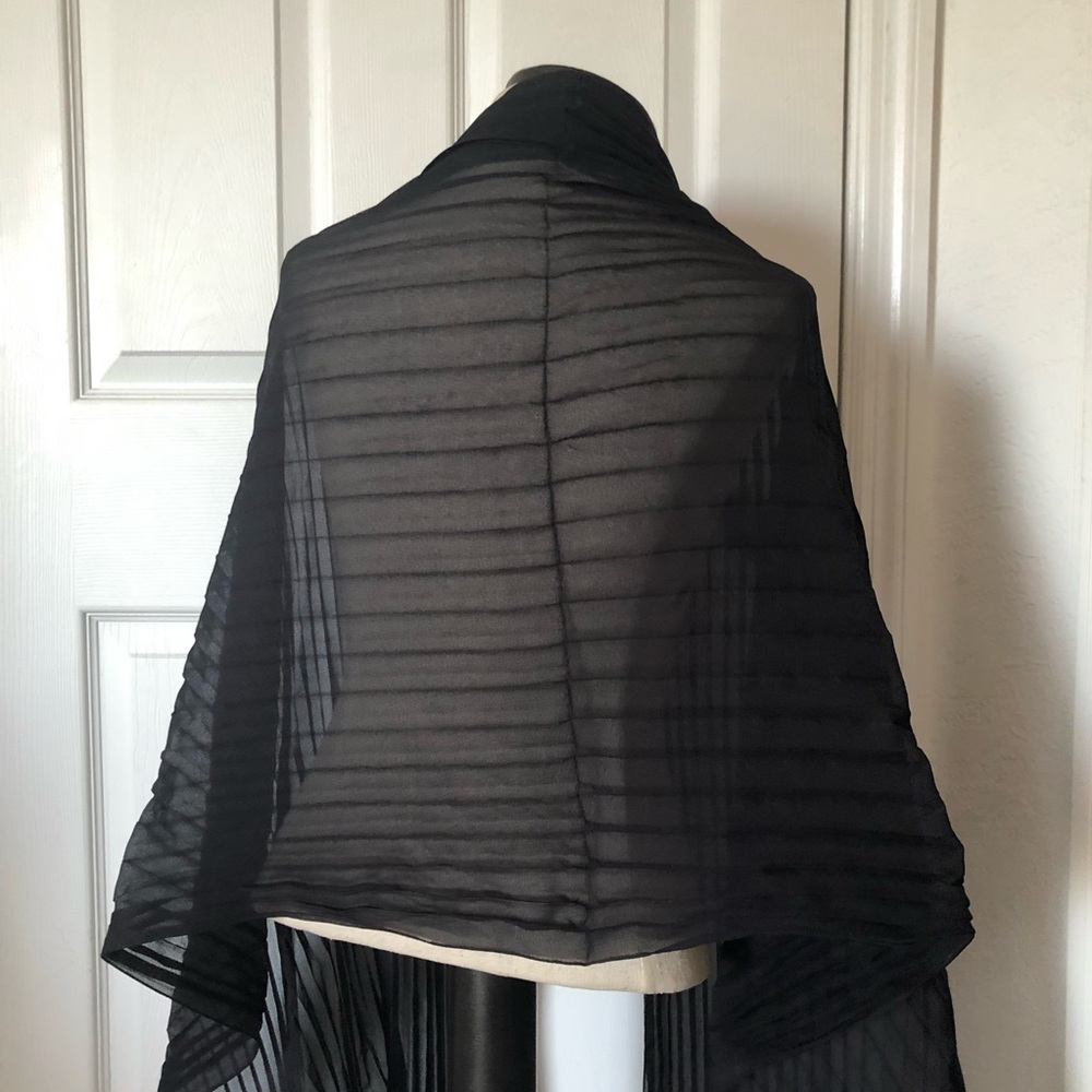 Cejon Black Accordion Scarf - Picture 5 of 8